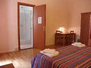 Gialel Guesthouse Rome 3*,