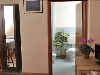 Gialel Guesthouse Rome 3*,